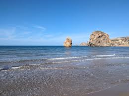 La Plage de Porsay à Tlemcen : Un Joyau du Littoral Algérien